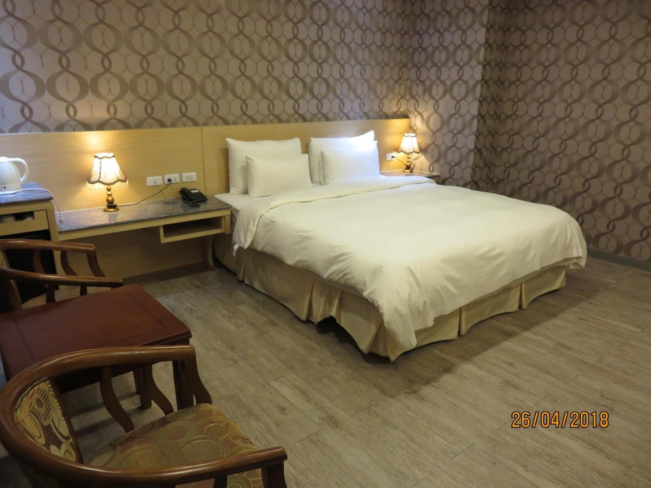 Mao Hua Motel Taichung Exterior foto