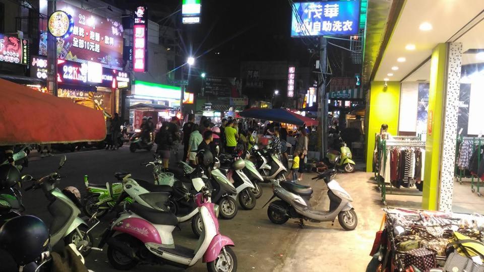 Mao Hua Motel Taichung Exterior foto